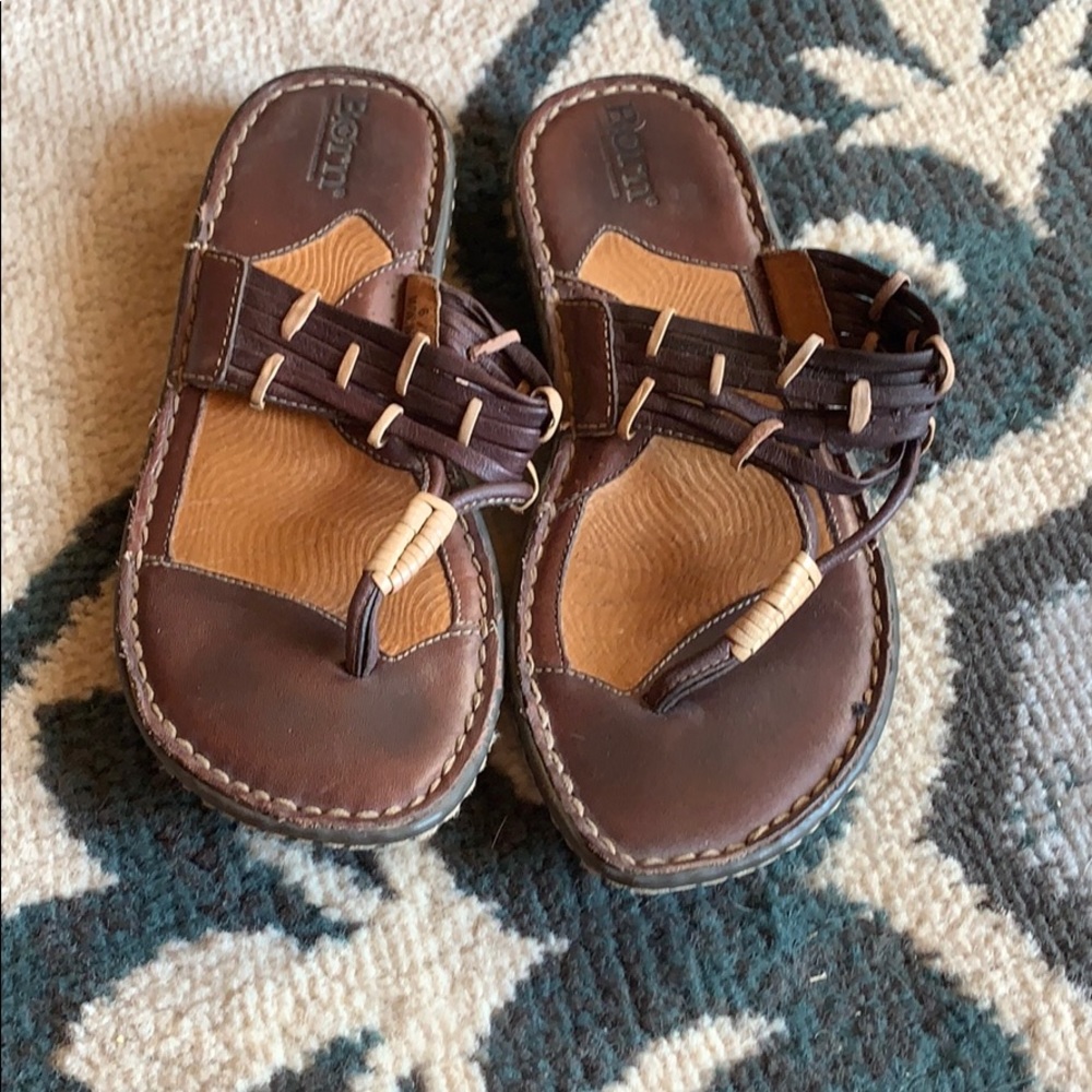 Born sandals